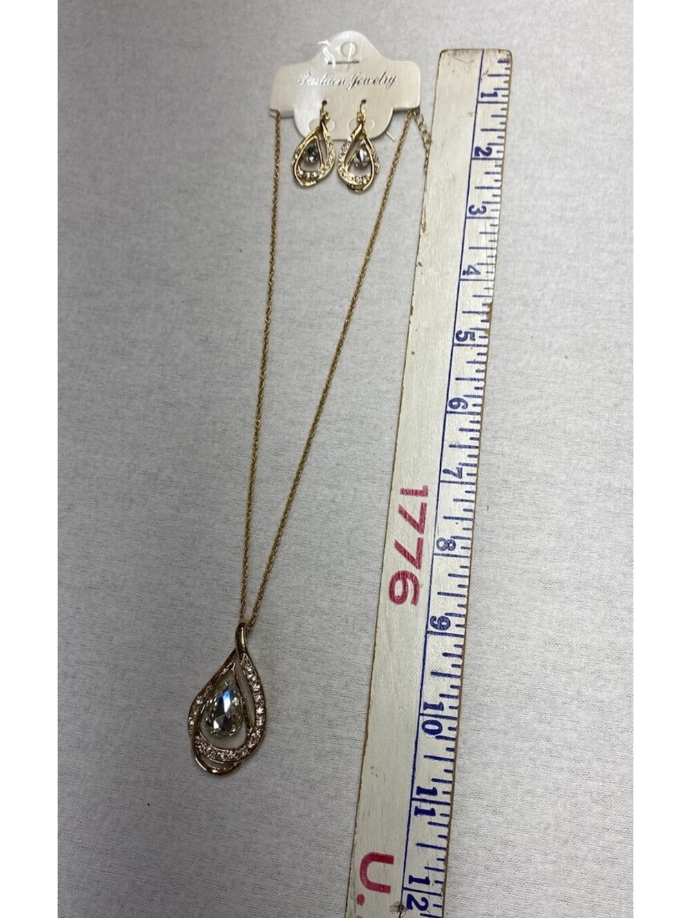 Gold Toned Necklace and Earring Set Teardrop Shaped Rhinestones New